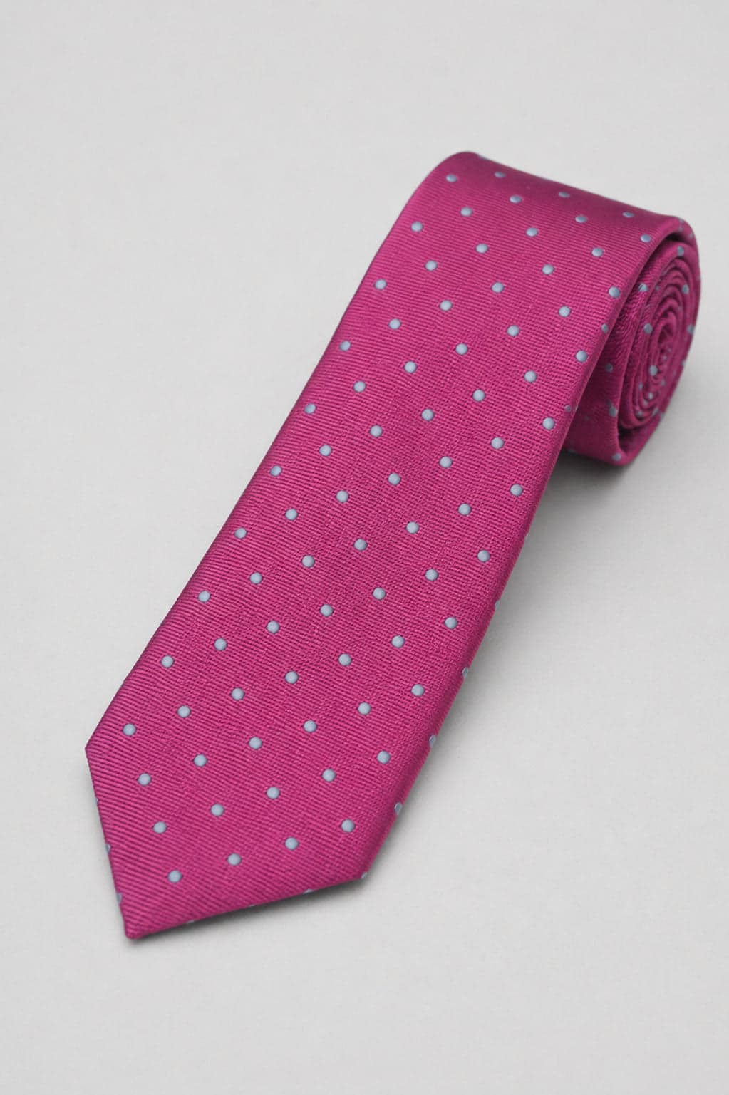 Corbata rosa de puntos